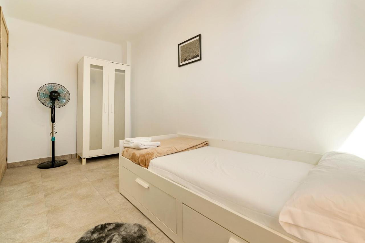 Apartamento Cerca De La Playa Barcelona Exteriör bild