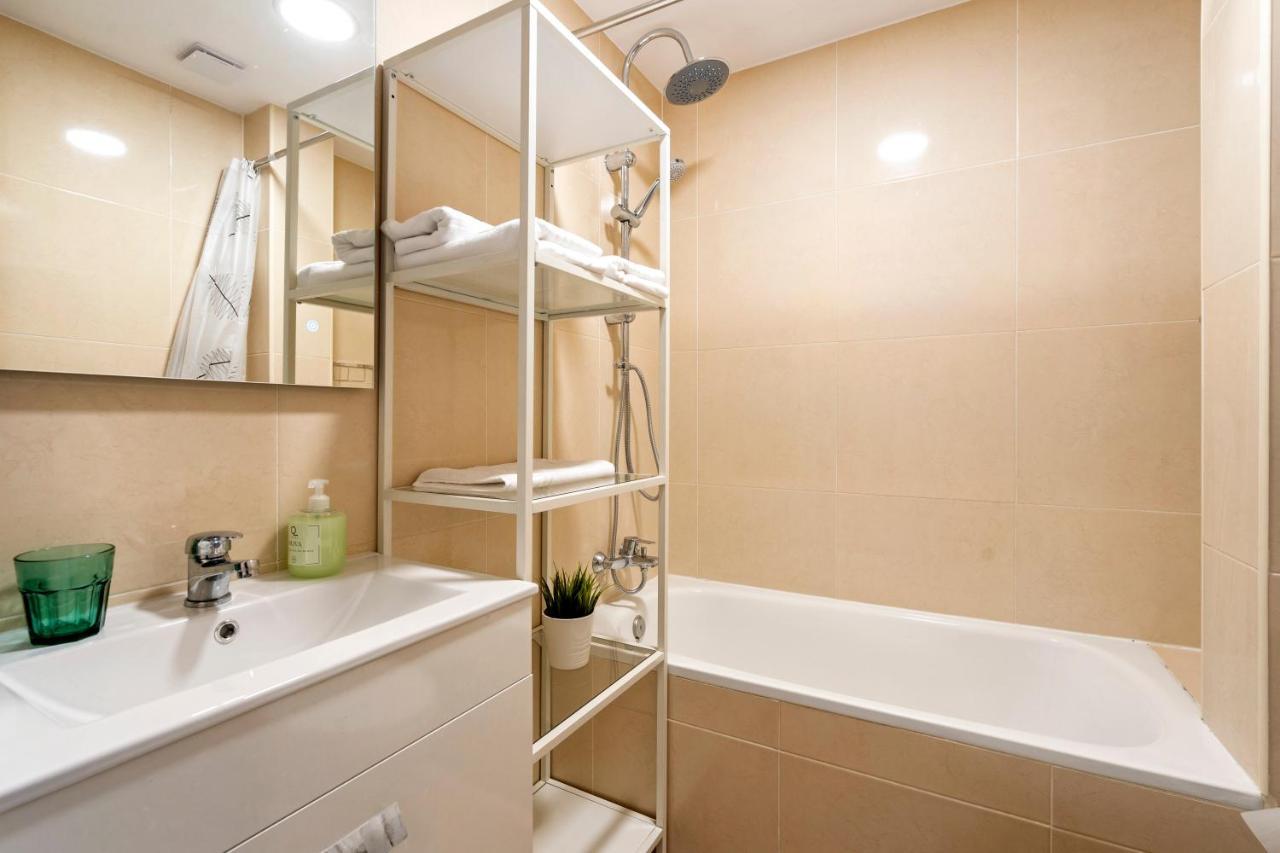 Apartamento Cerca De La Playa Barcelona Exteriör bild