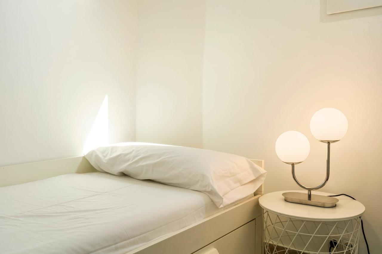 Apartamento Cerca De La Playa Barcelona Exteriör bild
