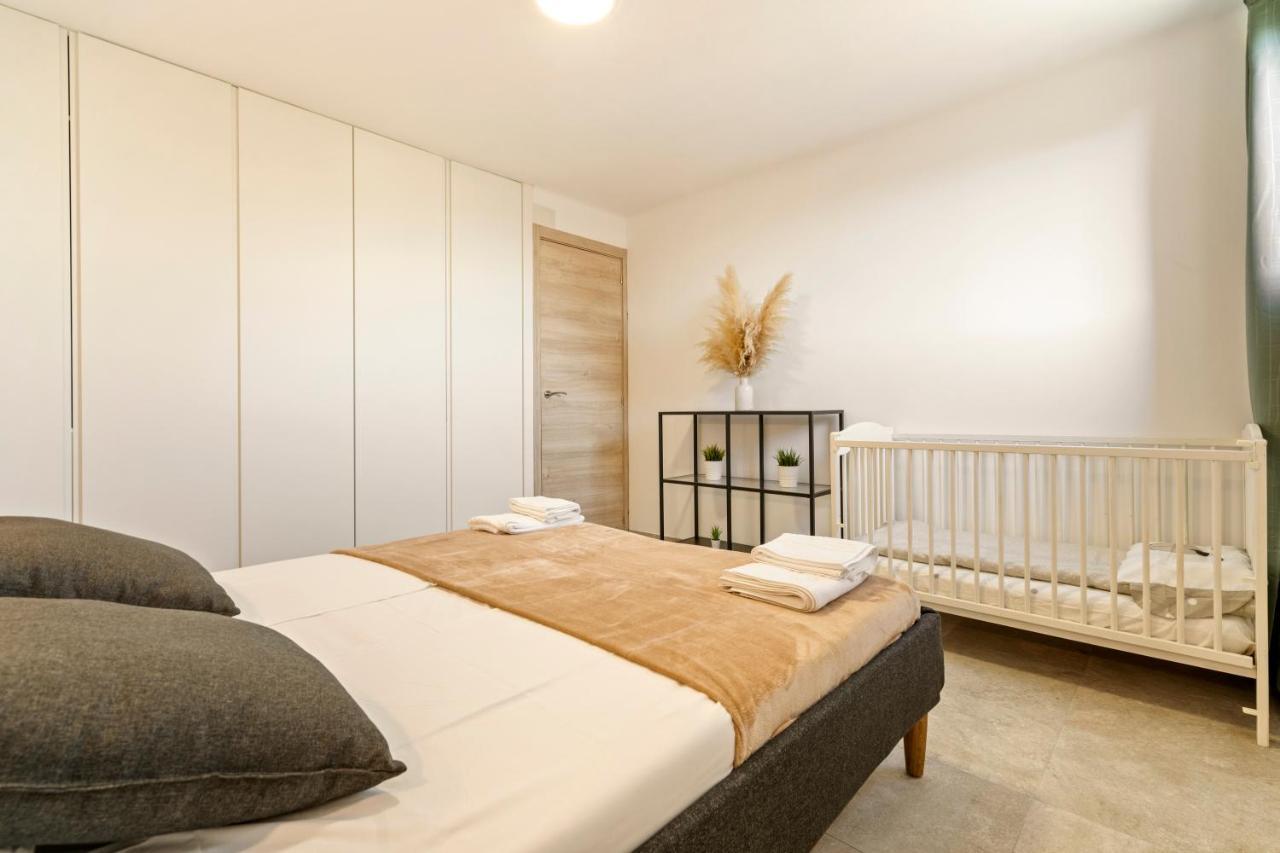 Apartamento Cerca De La Playa Barcelona Exteriör bild